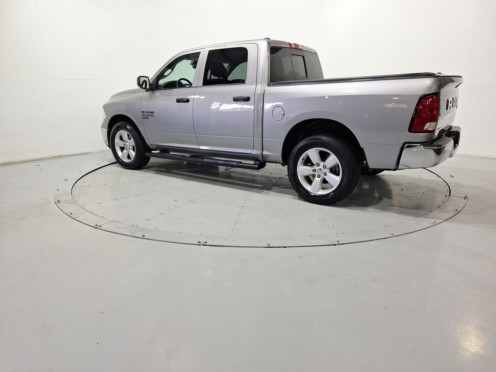 Ram 1500 CREW CAB SPORT DCAB 4X4 3.6 AT 2023 - Imagen 5 de 20