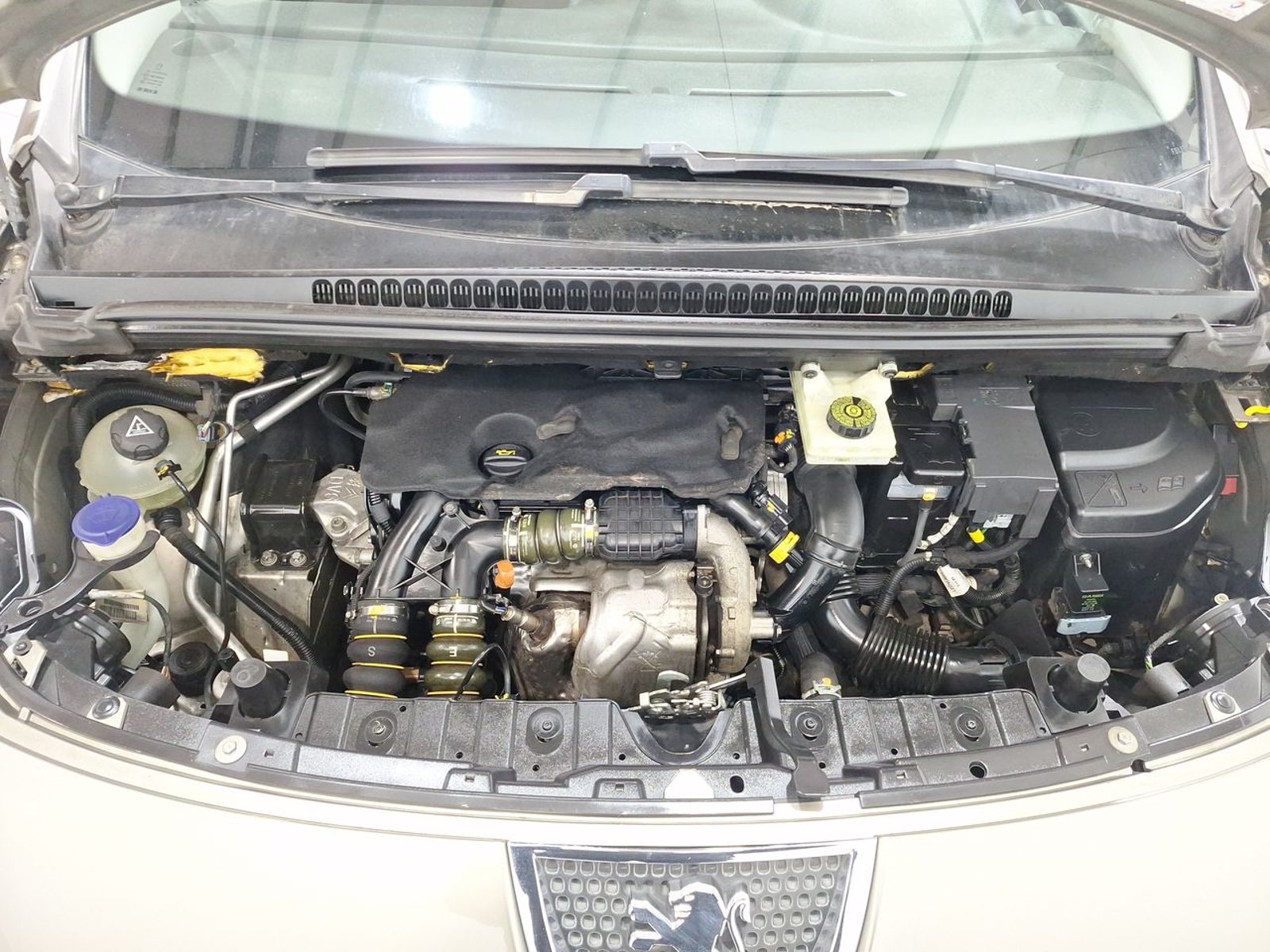 Peugeot 3008 ACTIVE HDI FULL 1.6 2013 - Imagen 15 de 20