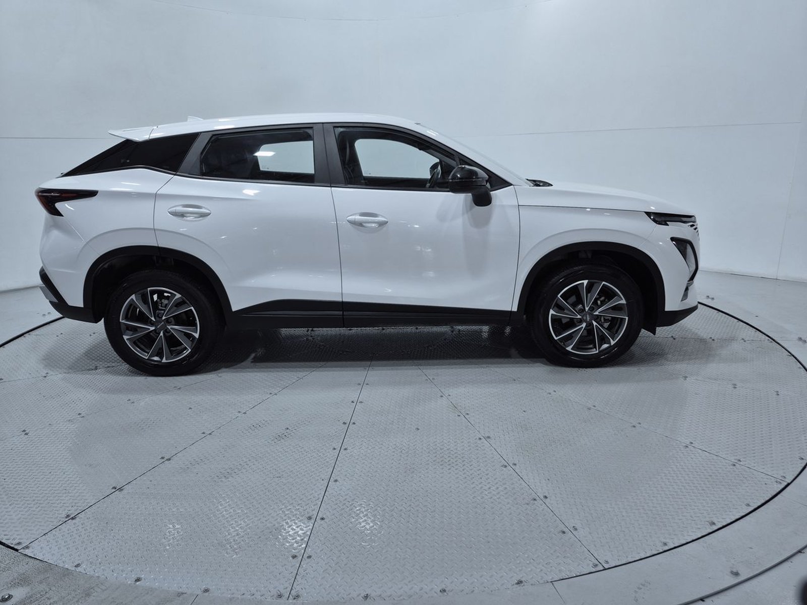 Omoda C5 4X2 1.5 AUT 2025 - Imagen 10 de 20