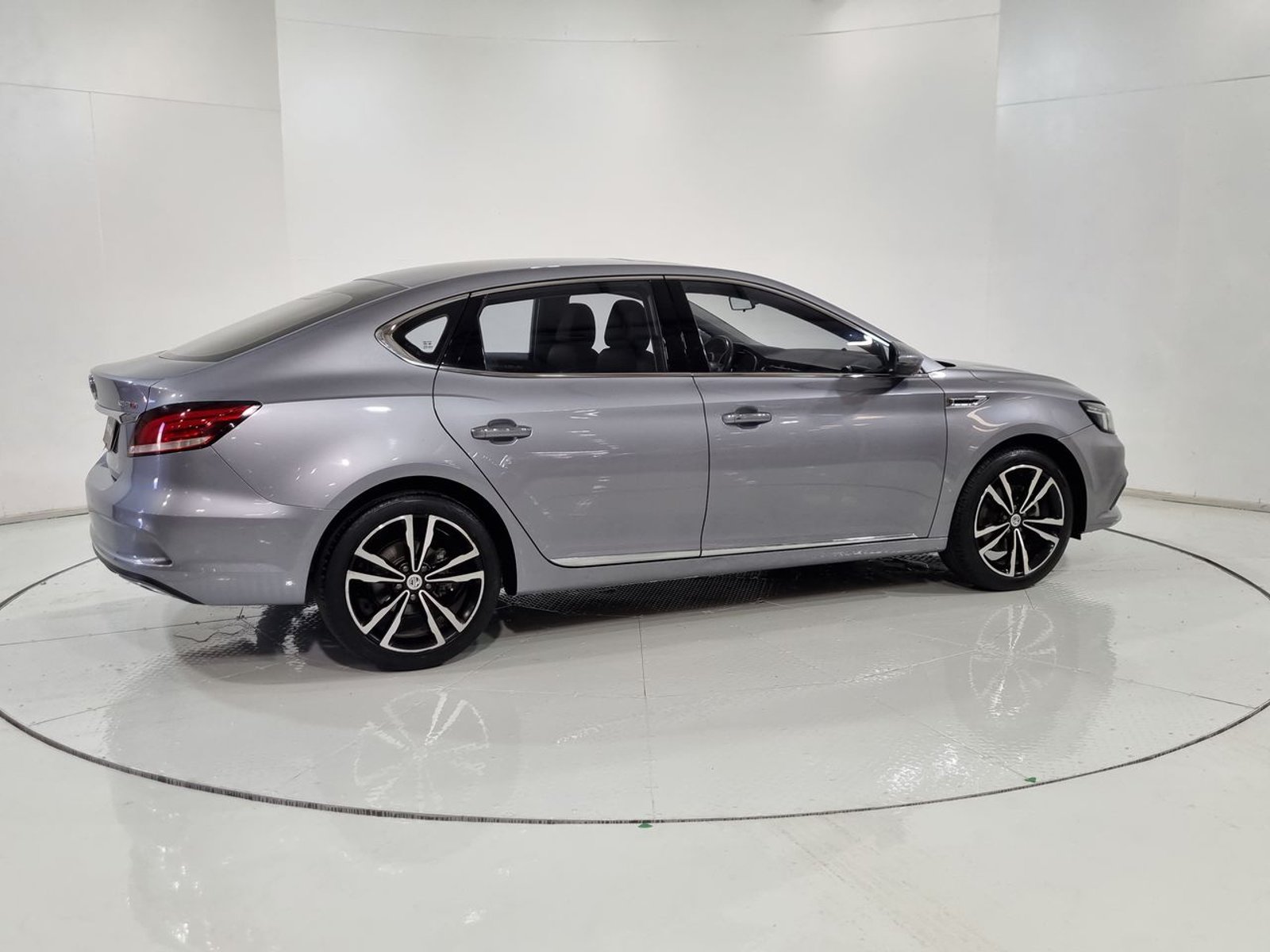 Mg 6 1.5 AUT 2023 - Imagen 12 de 20