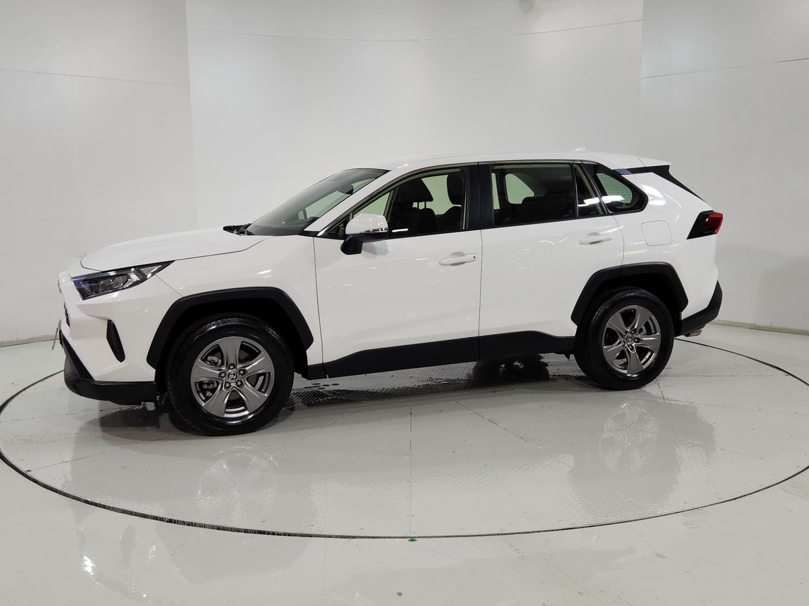 Toyota RAV4 4X2 2.0 AUT 2025 - Imagen 4 de 20