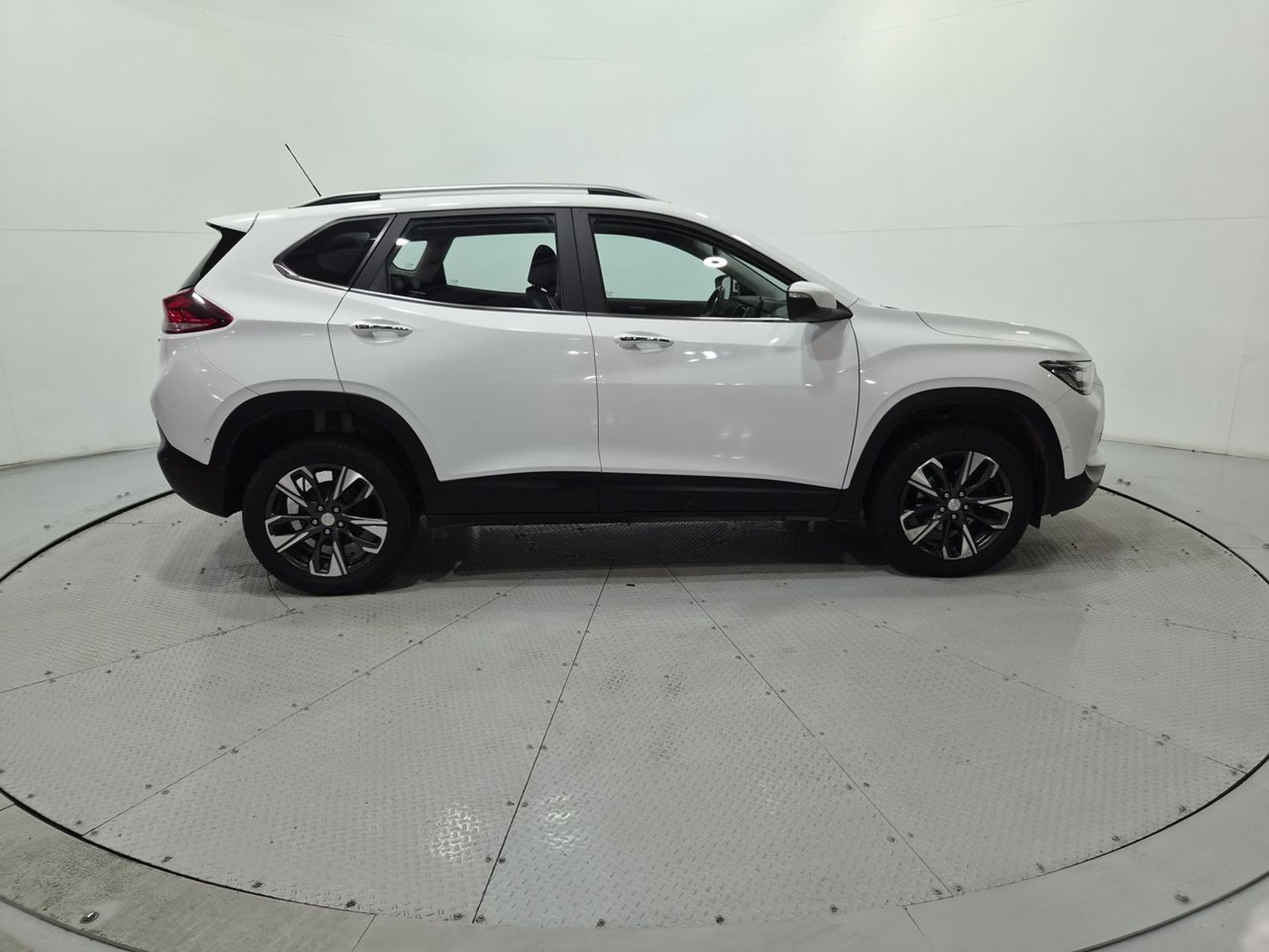 Chevrolet TRACKER 1.2T AUT 2023 - Imagen 10 de 20