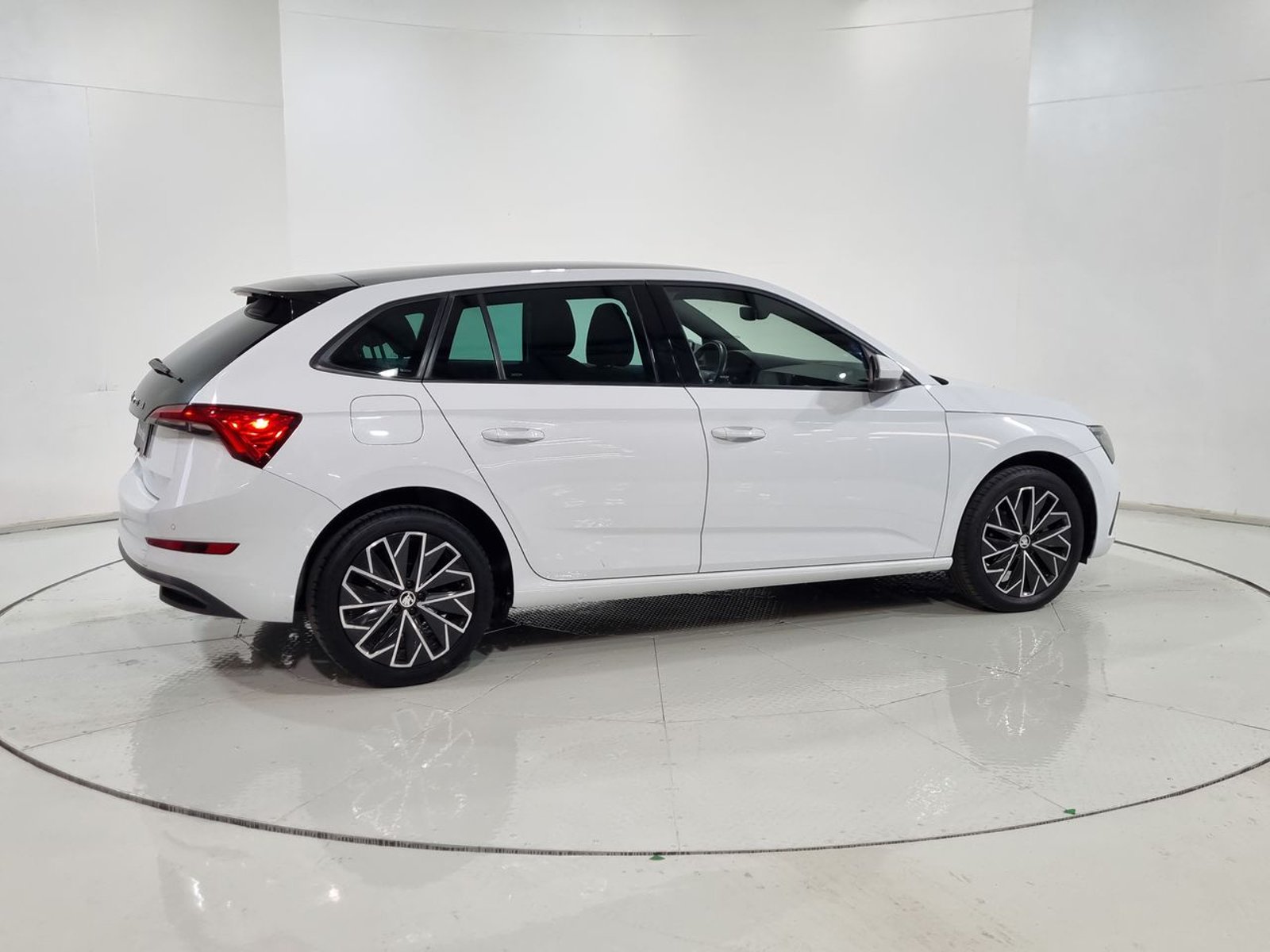 Skoda SCALA TSI HB 1.5 AUT 2023 - Imagen 12 de 20