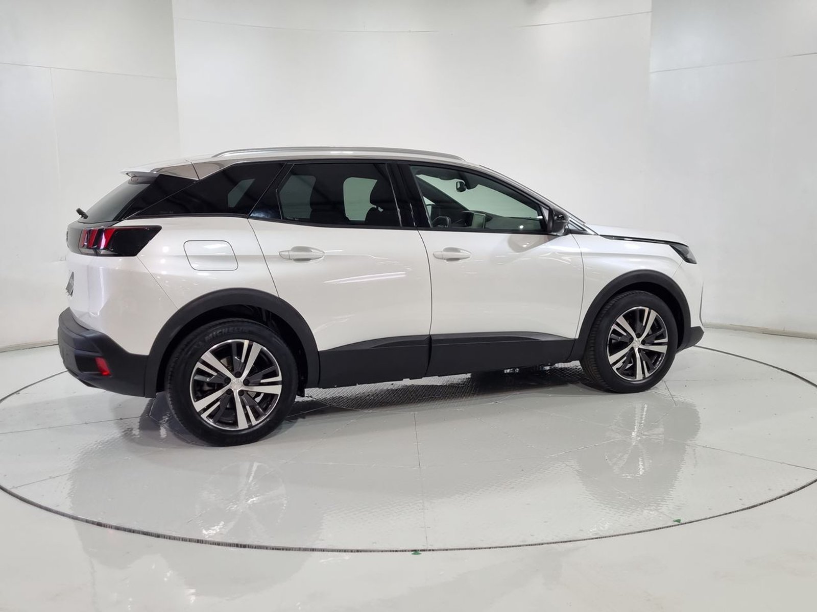 Peugeot 3008 PURETECH 1.2L 2024 - Imagen 12 de 20