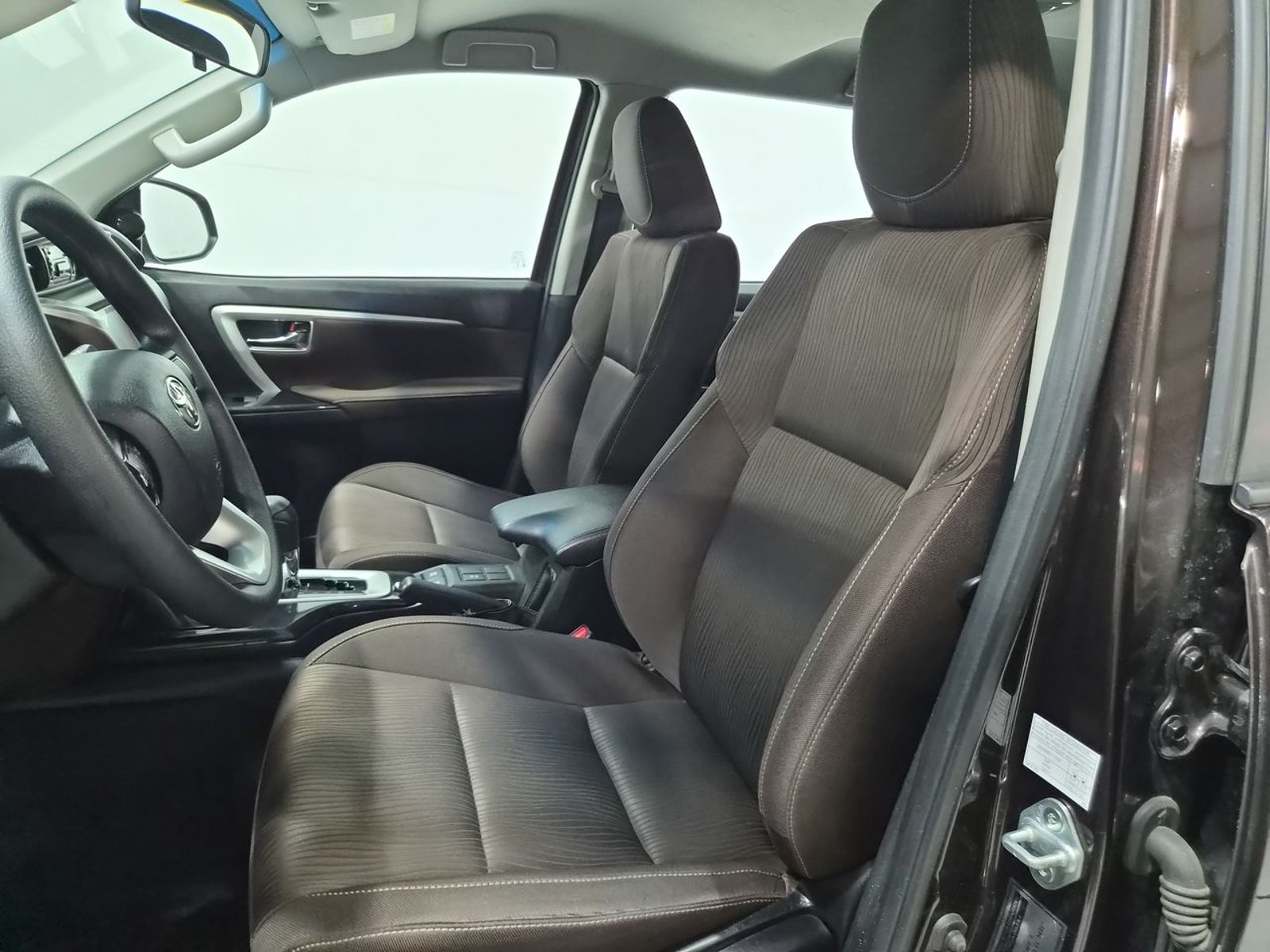Toyota FORTUNER 2.7 AUT 2018 - Imagen 18 de 20