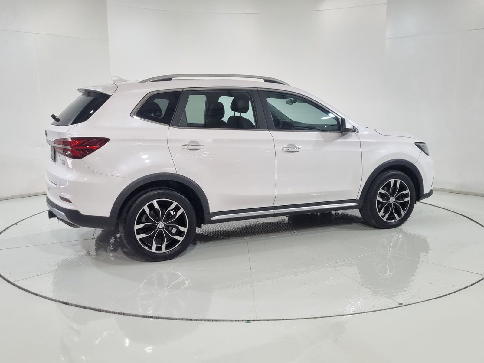 Mg RX5 DCT 4X4 2.0 AUT 2020 - Imagen 12 de 20