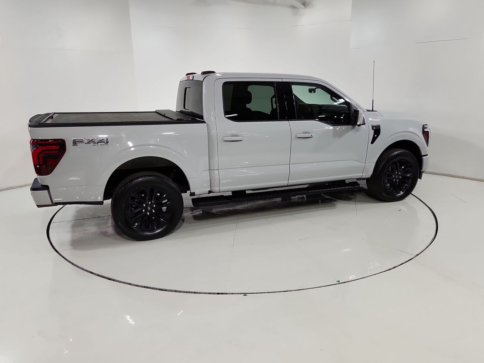 Ford F-150 F150 LARIAT SPORT 4X4 5.0L AUT 2025 - Imagen 12 de 20