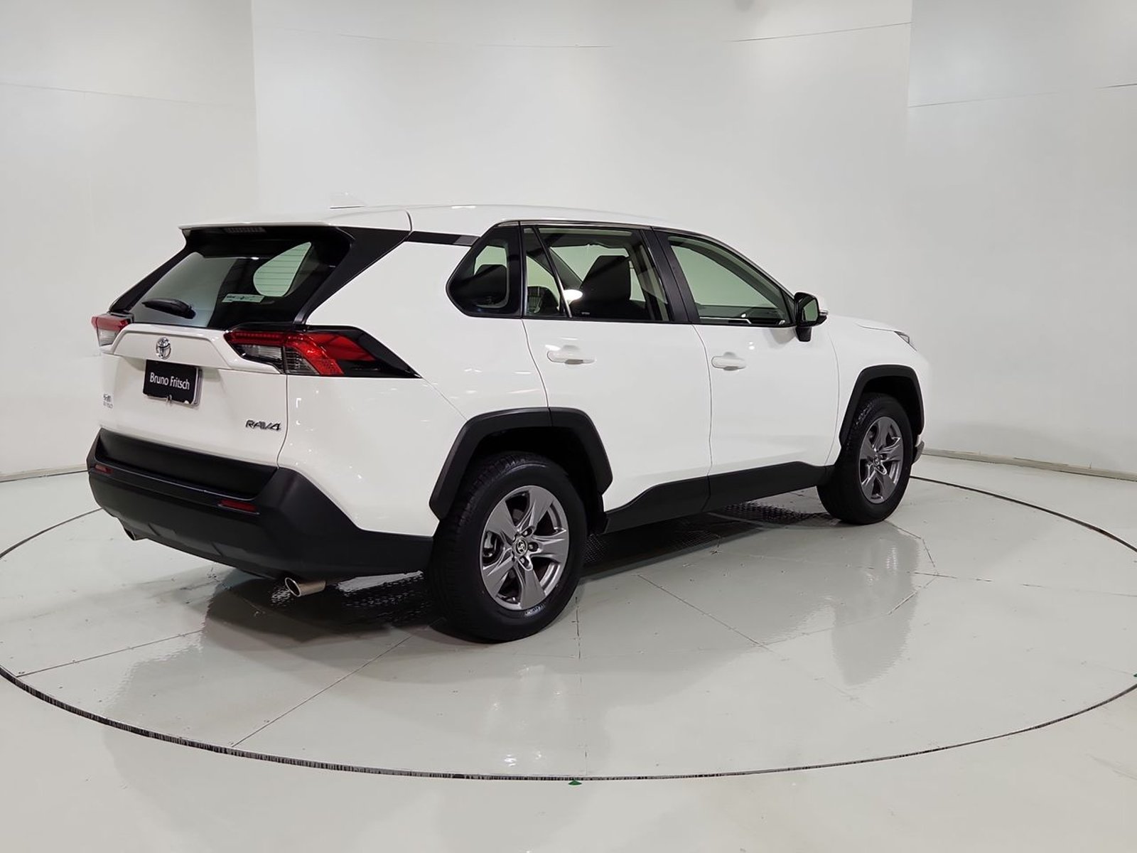Toyota RAV4 4X2 2.0 AUT 2023 - Imagen 11 de 20