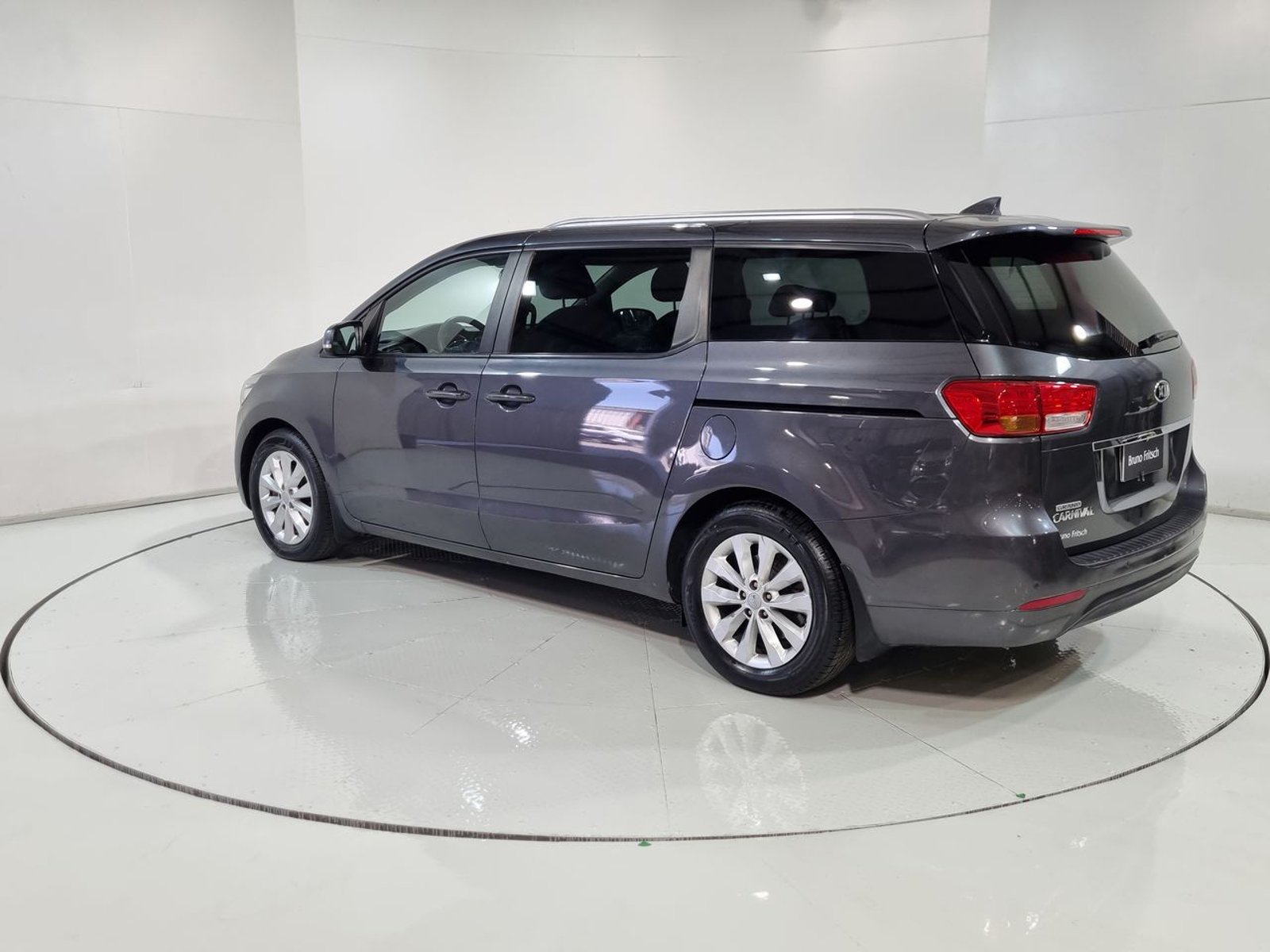 Kia GRAND CARNIVAL EX 3.3 AUT 2017 - Imagen 7 de 20