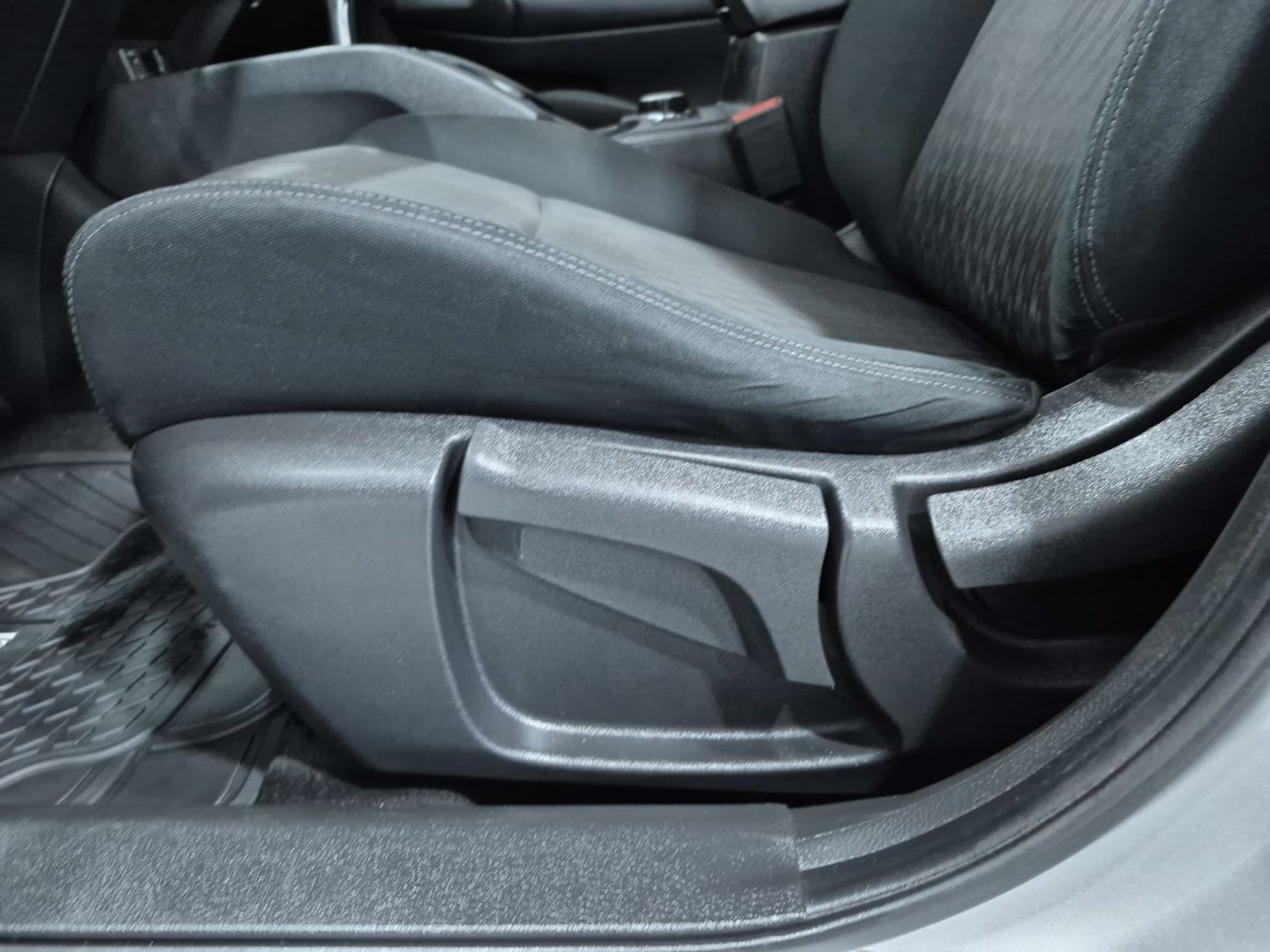 Nissan X-TRAIL NEW X TRAIL SENSE 4WD 2.5 AUT 2020 - Imagen 17 de 20