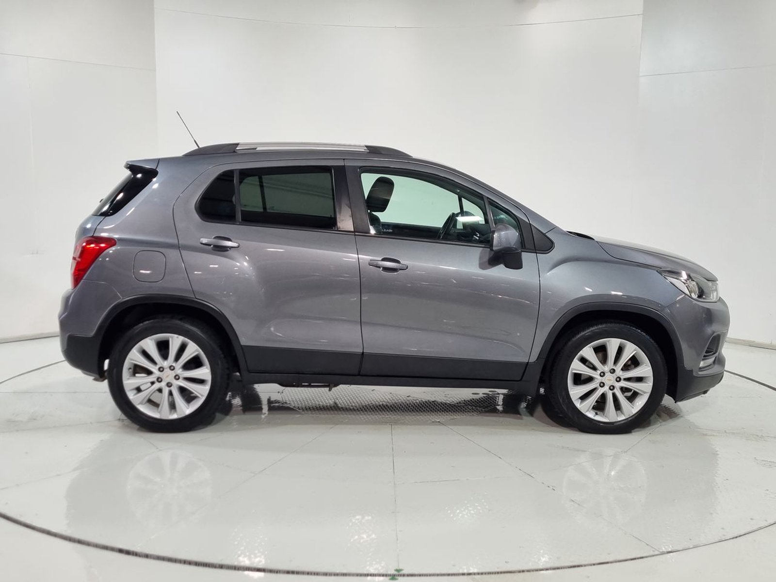 Chevrolet TRACKER II FWD 1,8 2020 - Imagen 13 de 20