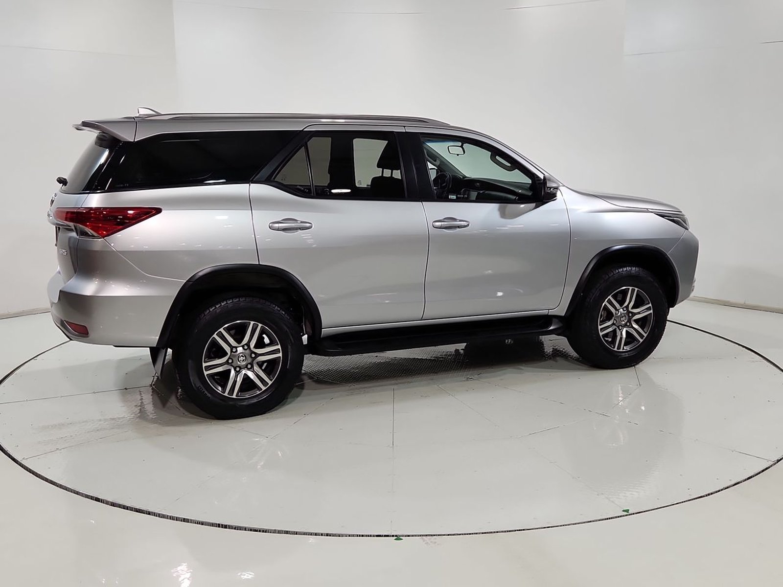 Toyota FORTUNER 2.7 2022 - Imagen 12 de 20