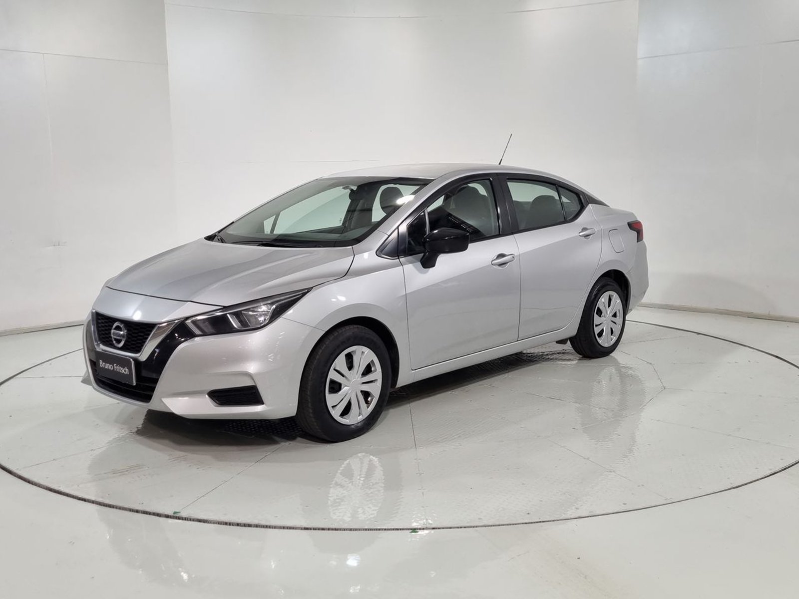 Nissan VERSA MT 1.6 2023 - Imagen 3 de 20