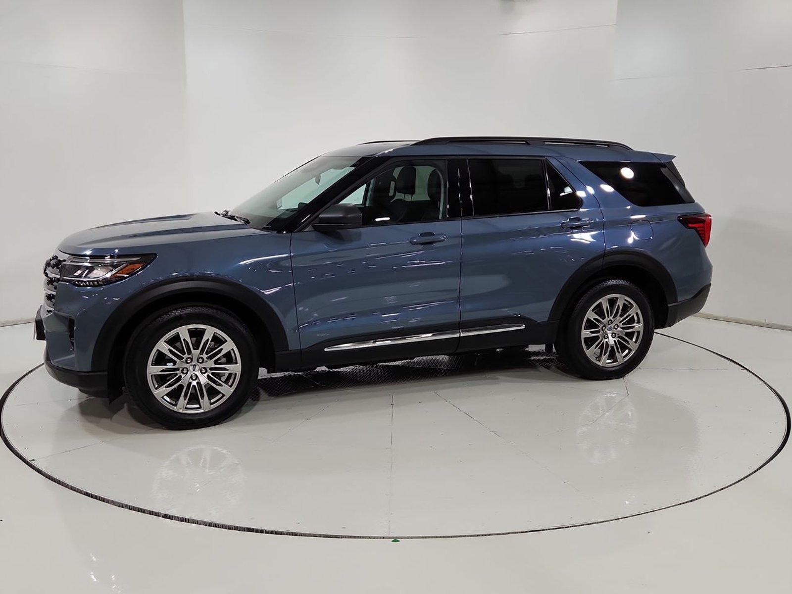 Ford EXPLORER ACTIVE 4X4 2.3 AUT 2025 - Imagen 4 de 20