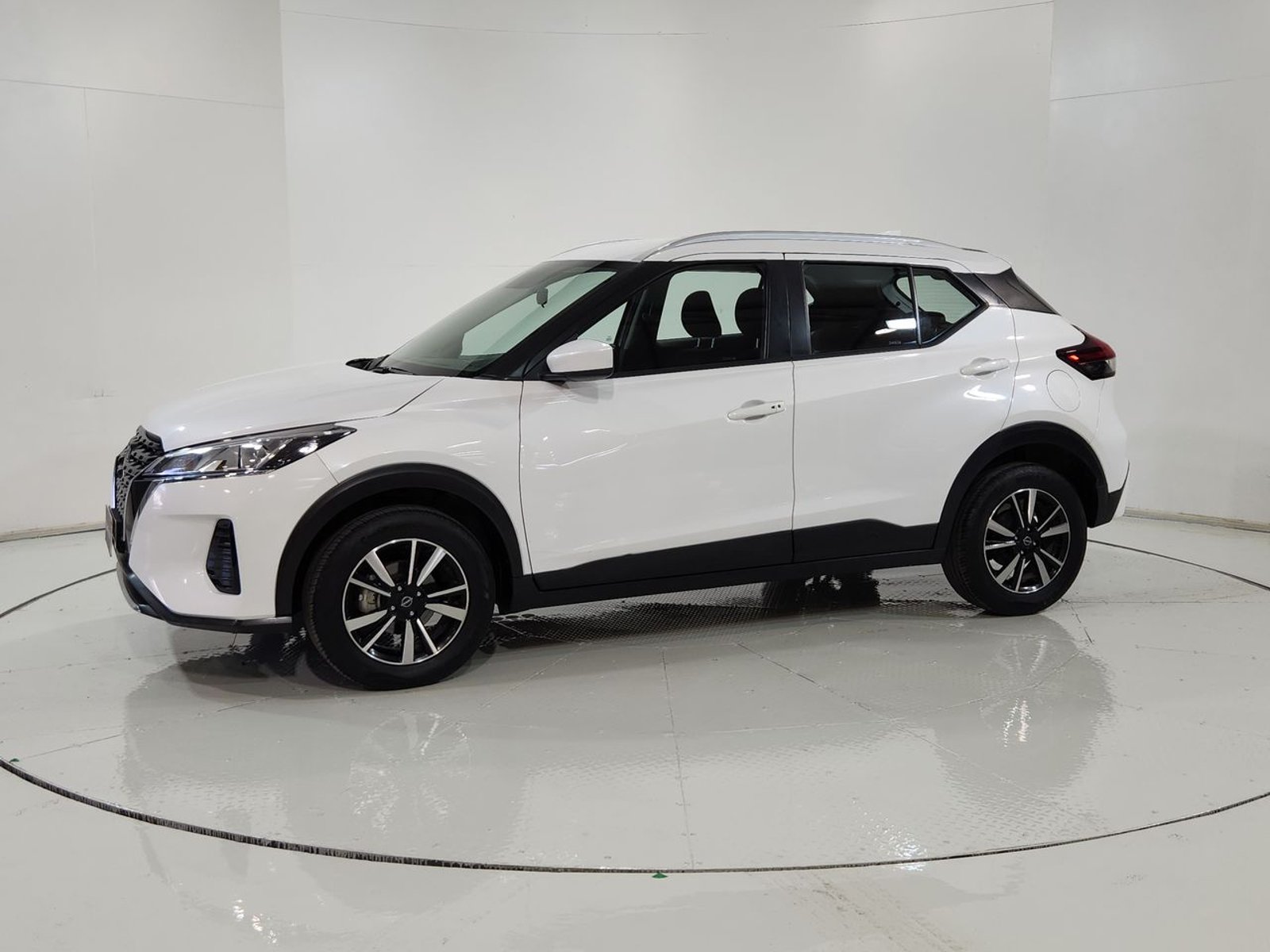 Nissan KICKS MT 1.6 2023 - Imagen 4 de 20