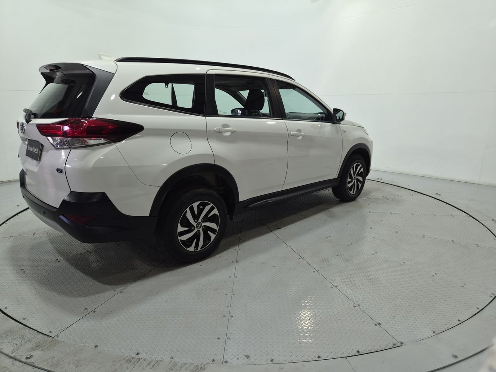 Toyota RUSH XLI 1.5 AUT 2021 - Imagen 9 de 20