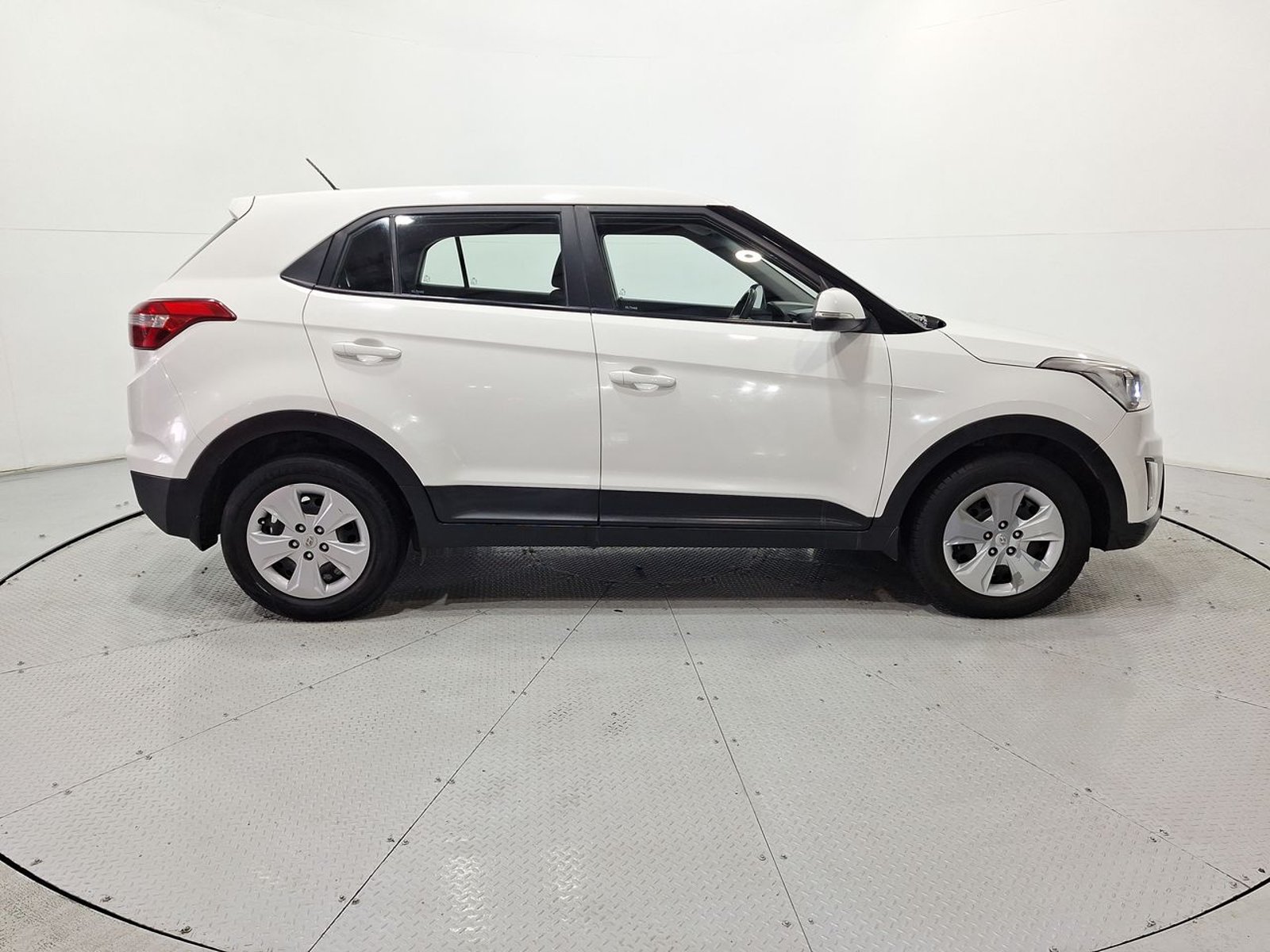 Hyundai CRETA GL 1.6 2018 - Imagen 10 de 20