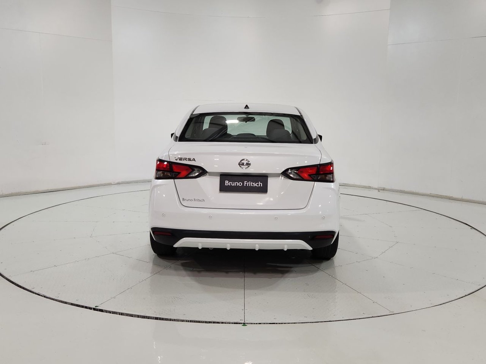 Nissan VERSA MT 1.6 2022 - Imagen 9 de 20