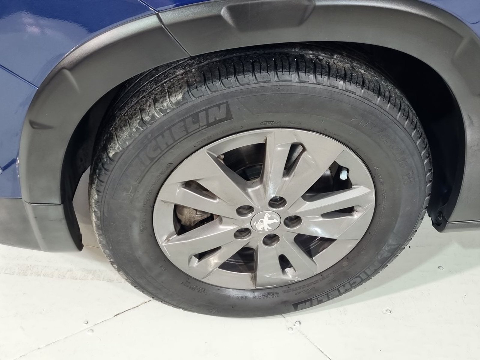 Peugeot RIFTER ALLURE BLUEHDI 1.5 AUT 2023 - Imagen 18 de 20