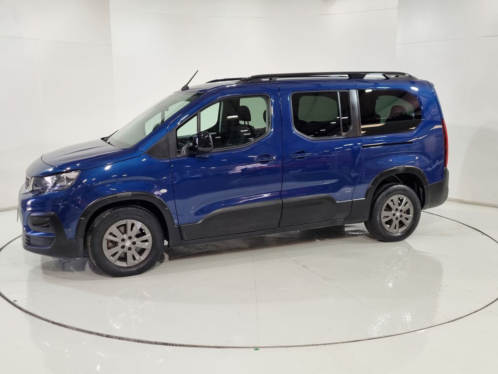 Peugeot RIFTER ALLURE BLUEHDI 1.5 AUT 2023 - Imagen 4 de 20