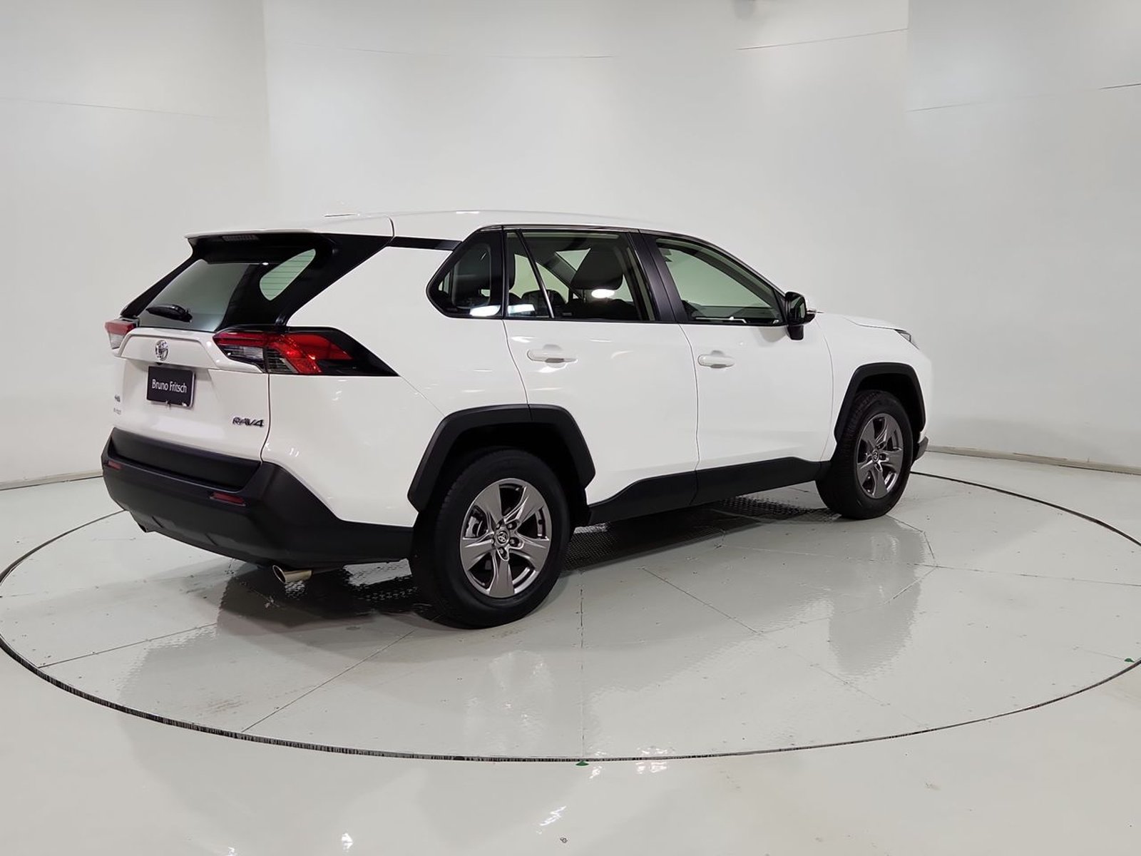 Toyota RAV4 4X2 2.0 AUT 2025 - Imagen 11 de 20