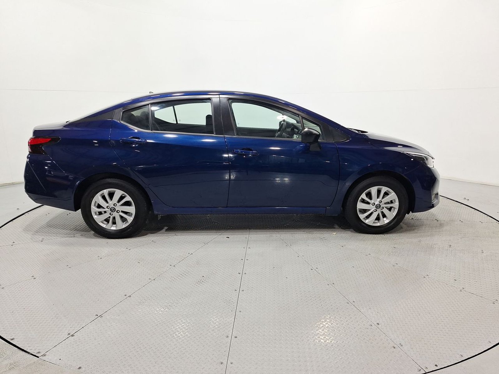 Nissan VERSA MT 4X2 1.6 2024 - Imagen 10 de 20