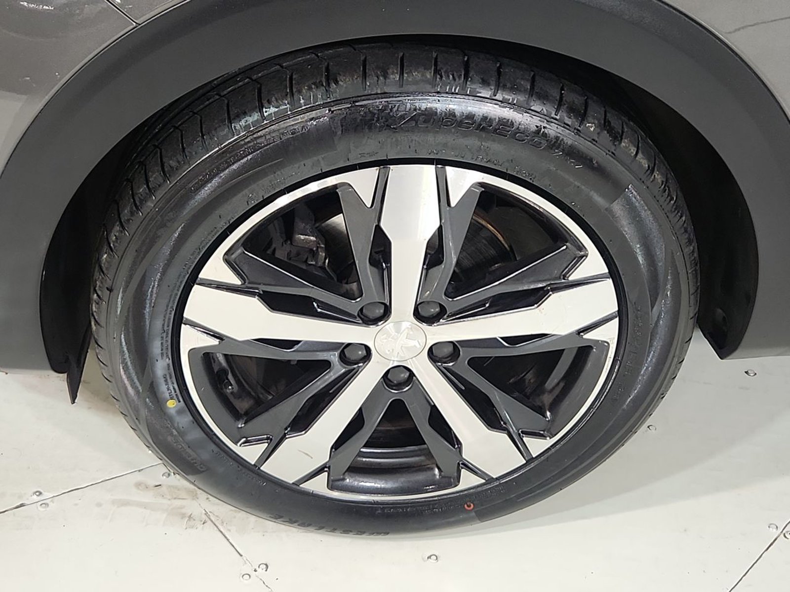 Peugeot 3008 ALLURE 1.6 AUT 2021 - Imagen 18 de 20