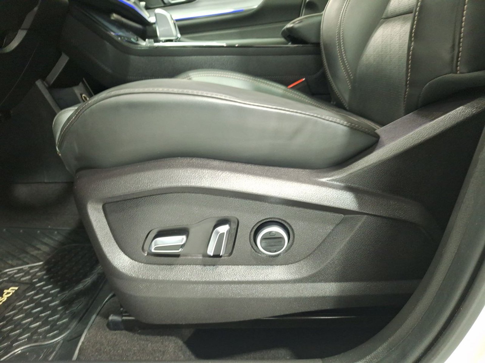 Chery TIGGO 8 PRO GLX DCT 1.6 AUT 2023 - Imagen 17 de 20