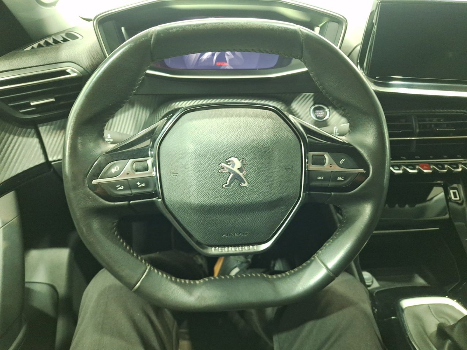 Peugeot 2008 PURETECH 130 1.2 2022 - Imagen 19 de 20