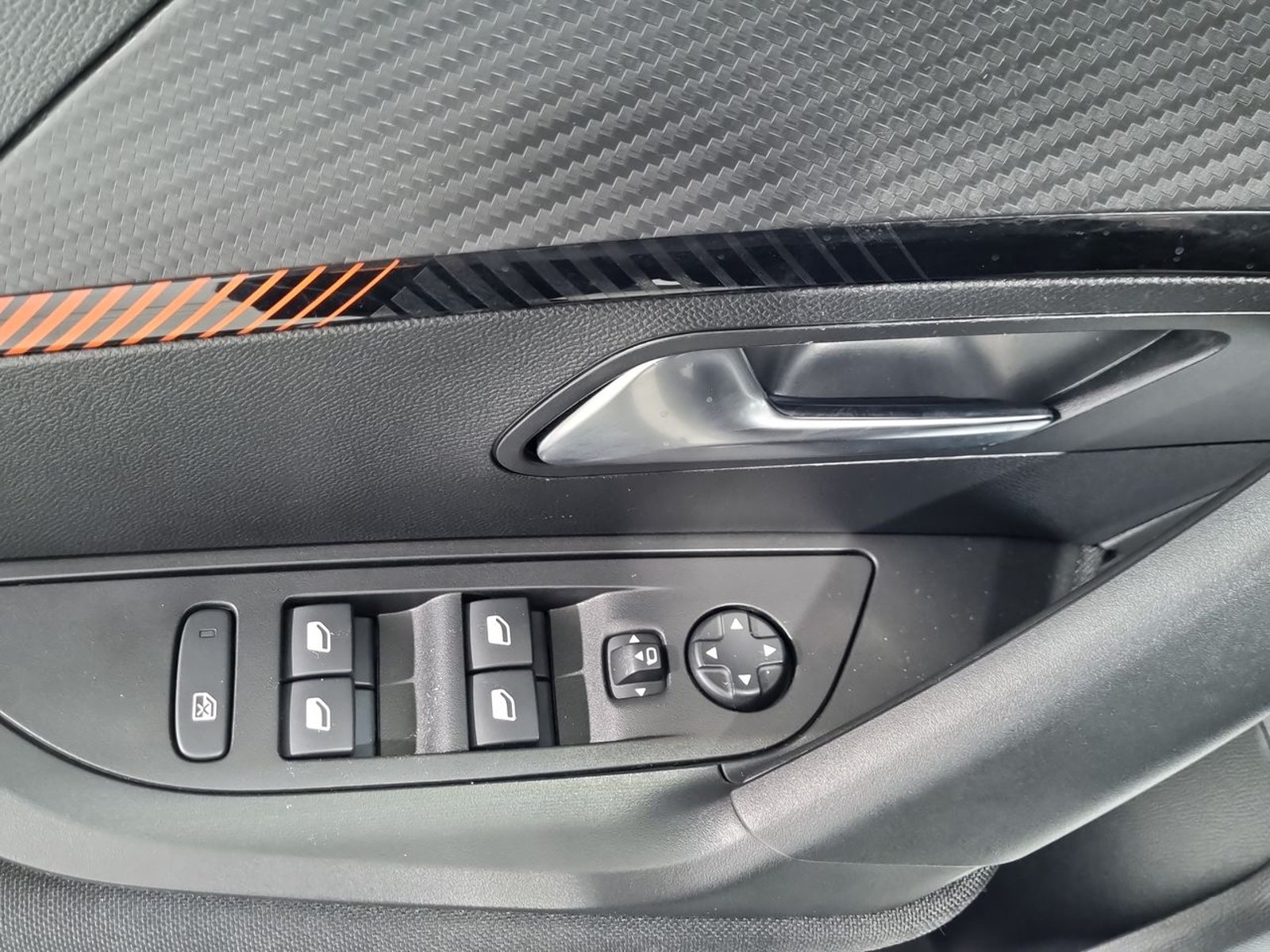Peugeot 2008 PURETECH 130 1.2 2023 - Imagen 20 de 20