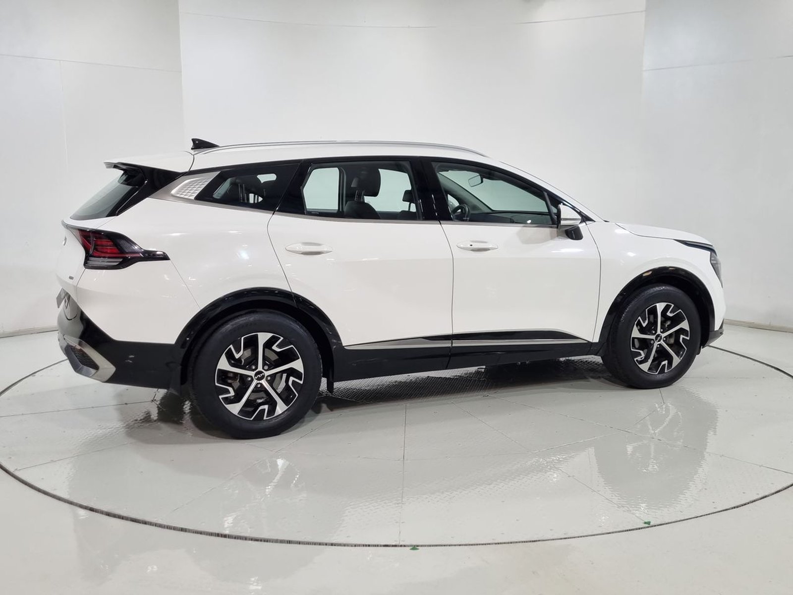 Kia SPORTAGE EX 4X4 2.0 AT 2023 - Imagen 12 de 20