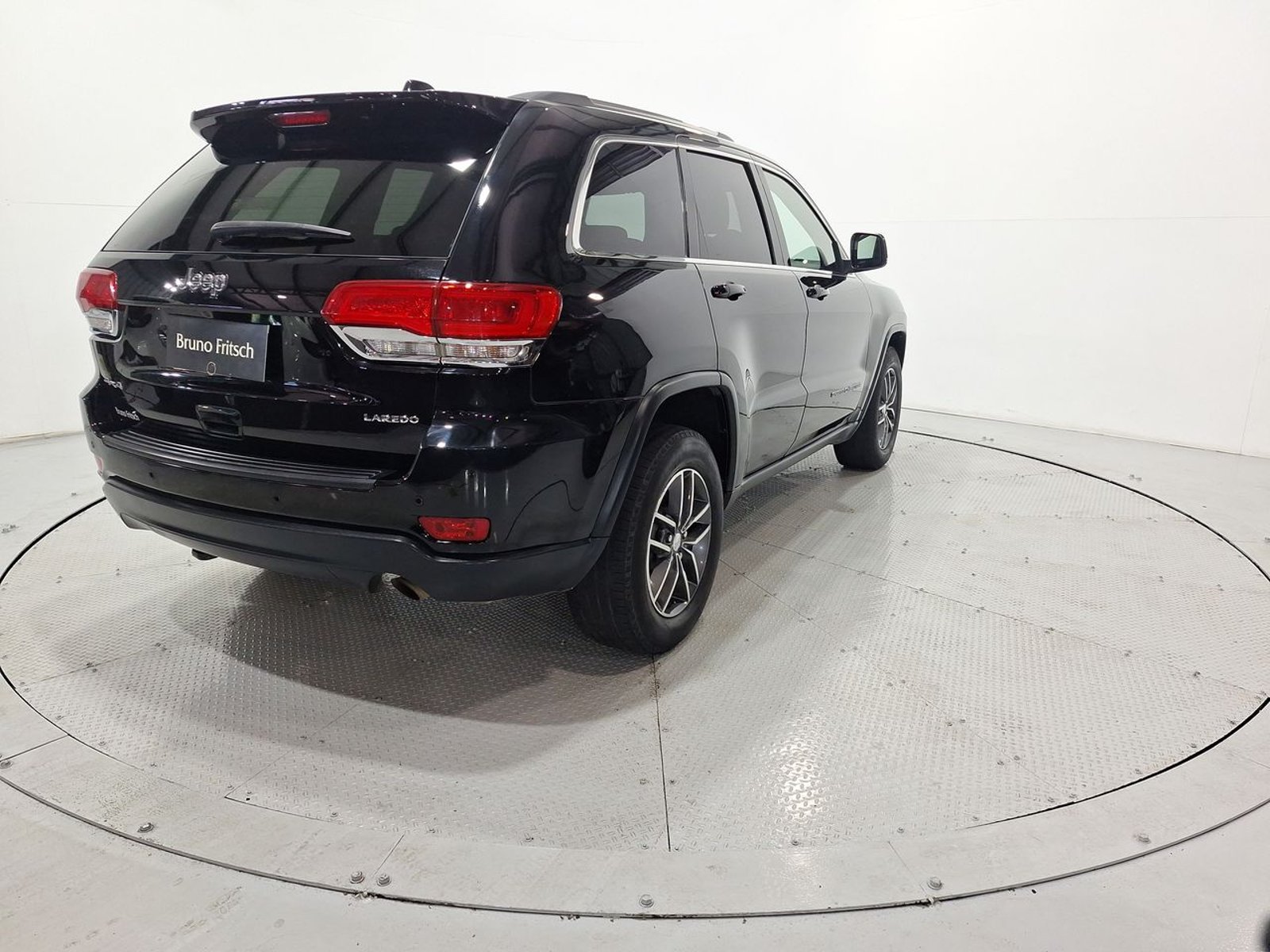 Jeep GRAND CHEROKEE LAREDO 4X4 3.6 AUT 2019 - Imagen 8 de 20