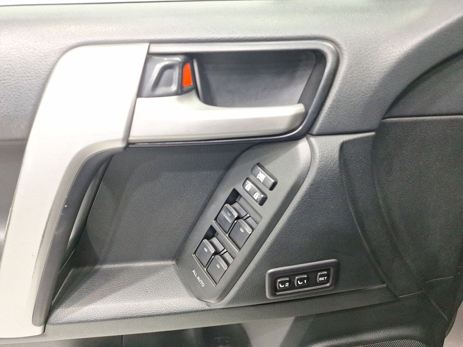 Toyota LAND CRUISER NEW LAND CRUISER PRADO LTD 4.0 AUT 2019 - Imagen 16 de 20