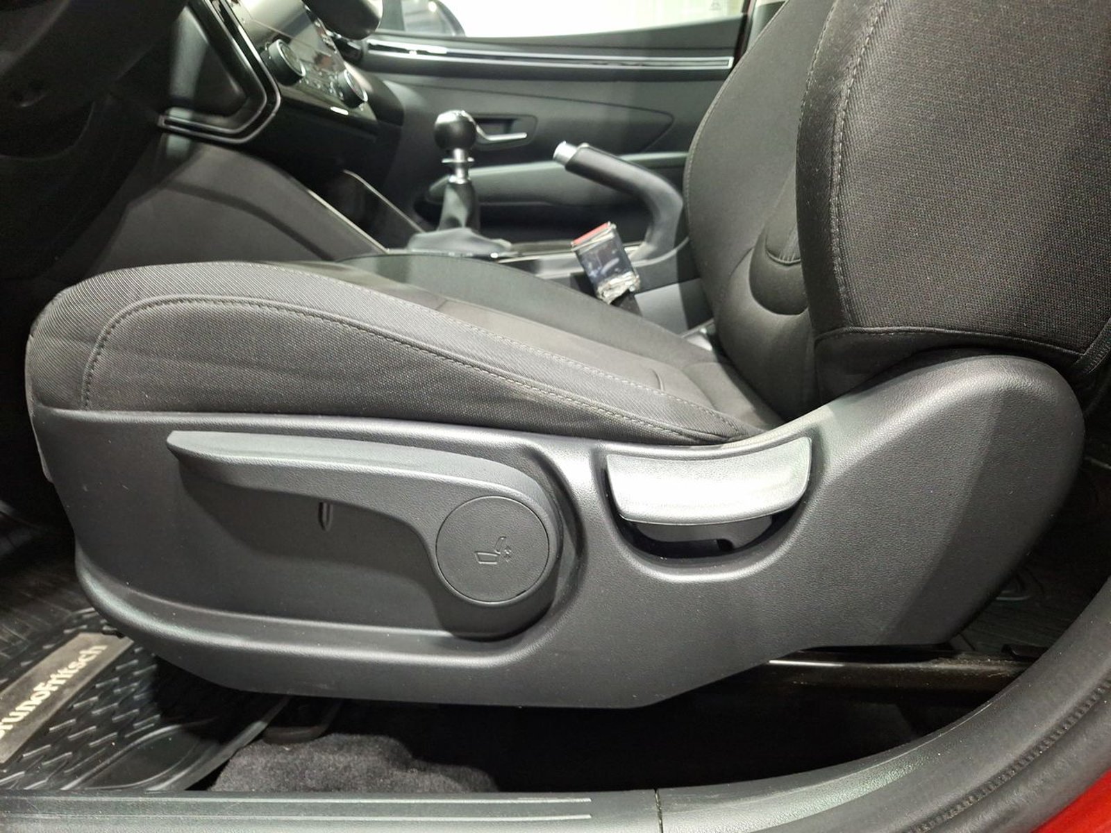 Hyundai TUCSON NX4 MPI 2.0 2024 - Imagen 17 de 20