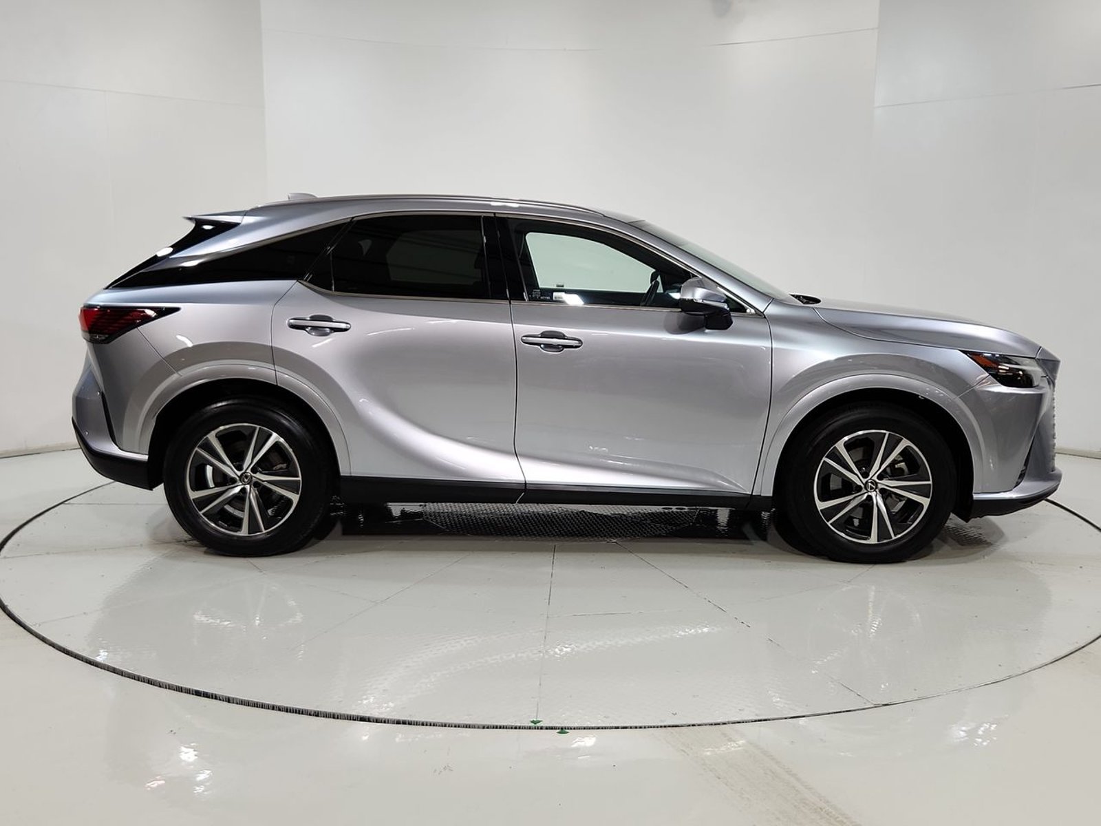 Lexus RX350 RX 350 4X4 2.4 AUT 2024 - Imagen 13 de 20