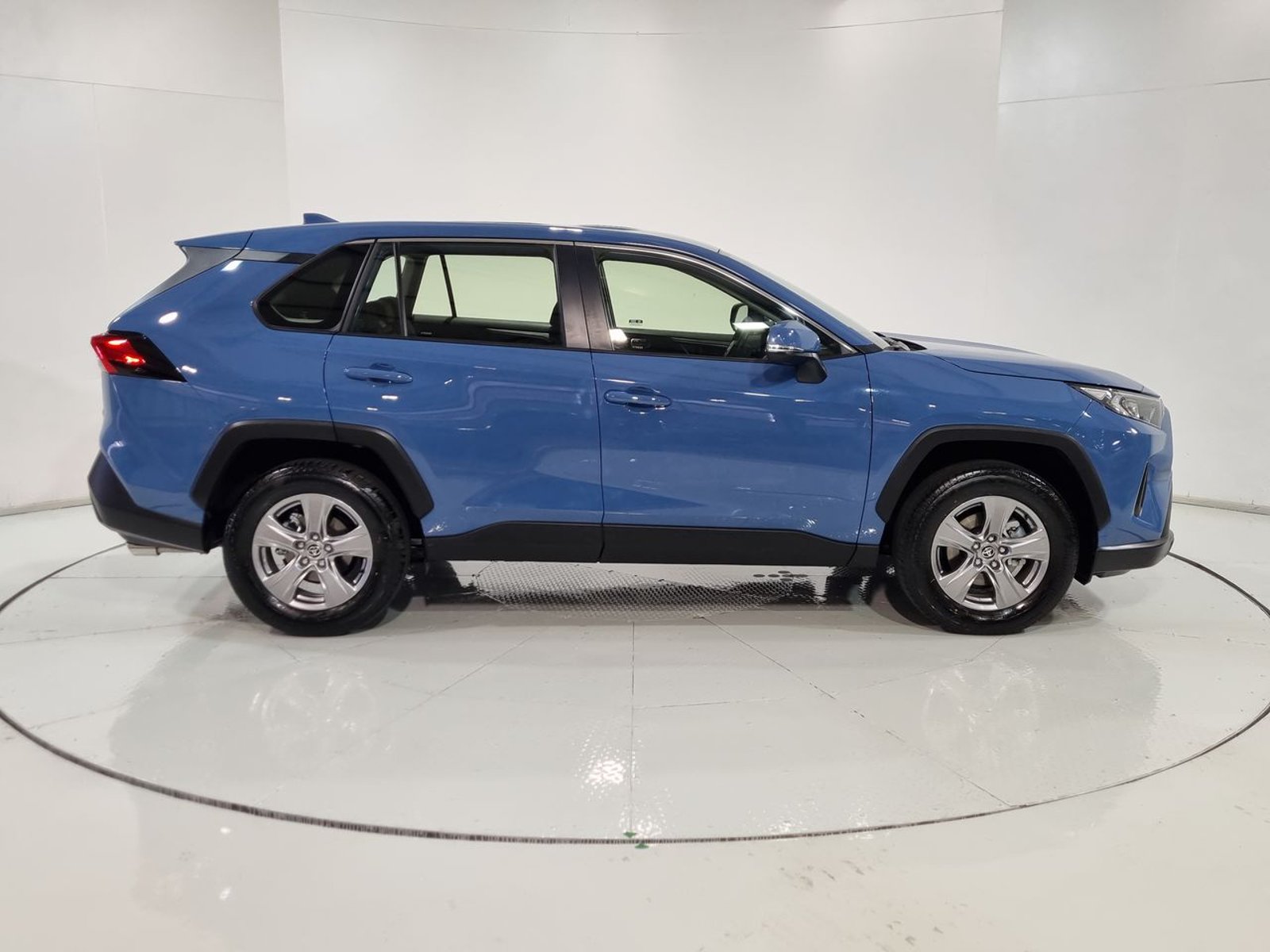 Toyota RAV4 4X2 2.0 AT 2026 - Imagen 13 de 20
