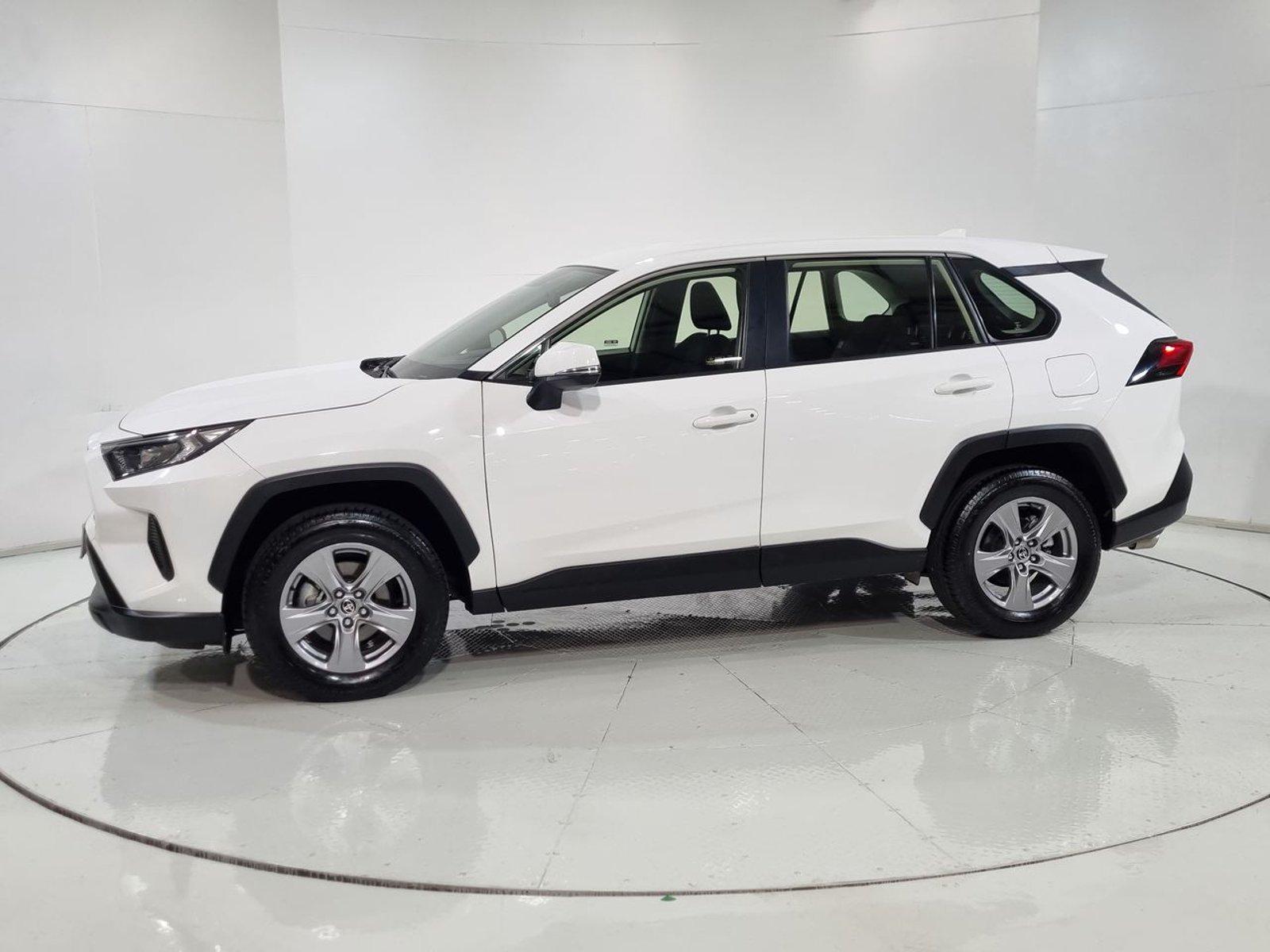 Toyota RAV4 4X2 2.0 AUT 2025 - Imagen 4 de 20