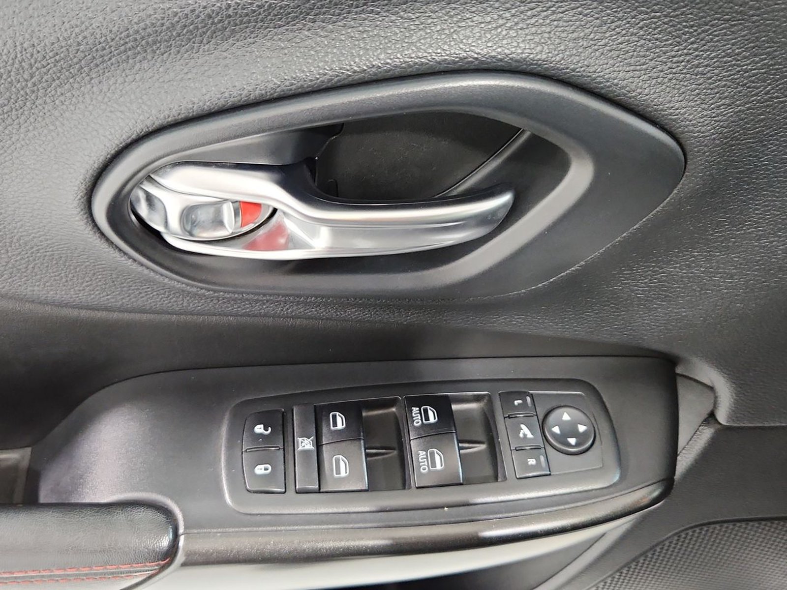 Jeep CHEROKEE 4X4 3.2 AUT 2020 - Imagen 20 de 20