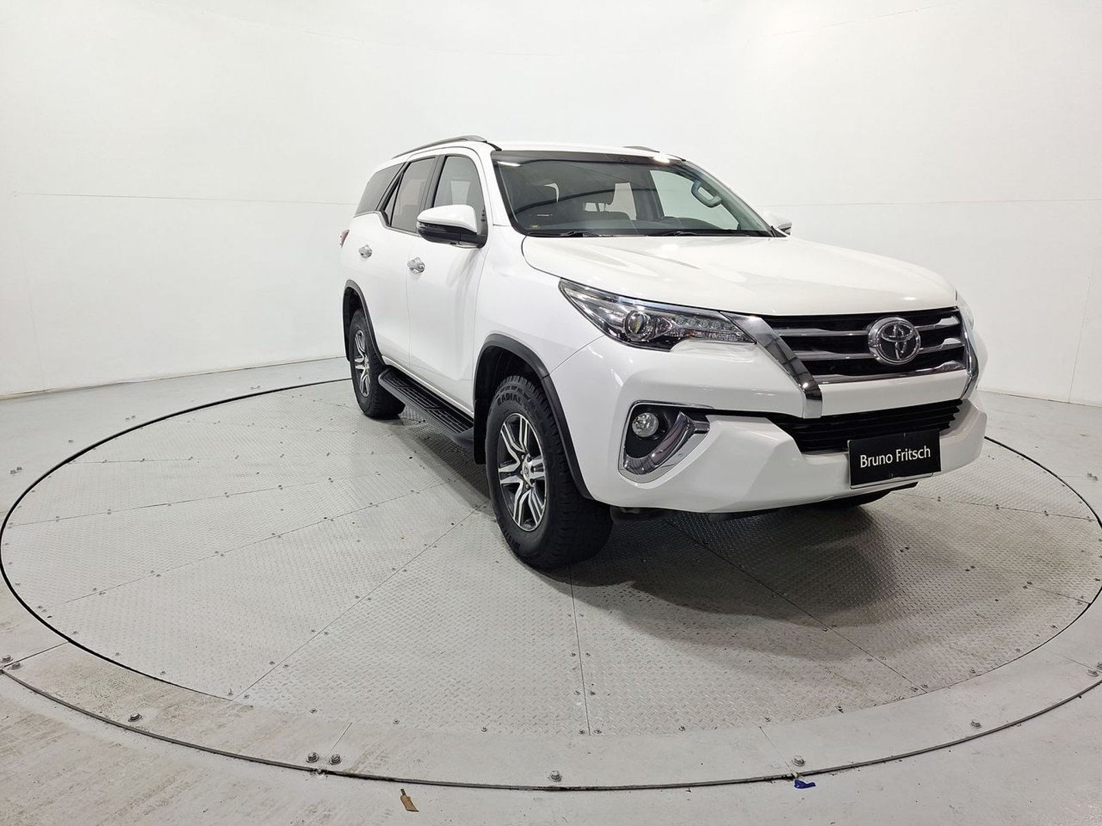 Toyota FORTUNER SRV 4X4 2.7 AUT 2019 - Imagen 12 de 20