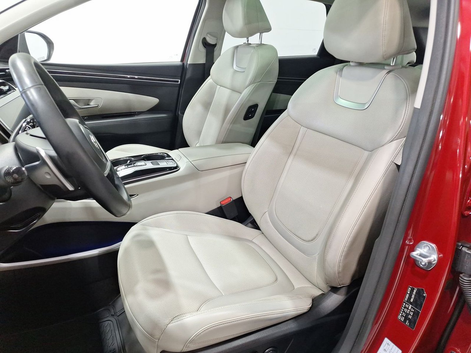 Hyundai TUCSON NX4 GDI 4X4 1.6 AUT 2024 - Imagen 18 de 20