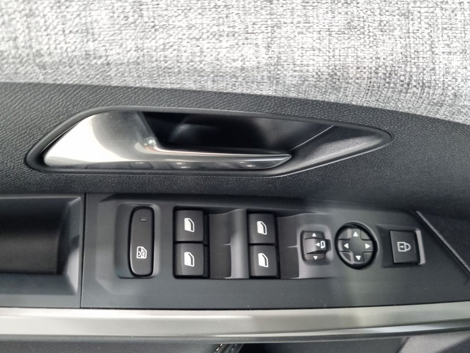 Peugeot 3008 PREMIER 1.2 AUT 2025 - Imagen 20 de 20