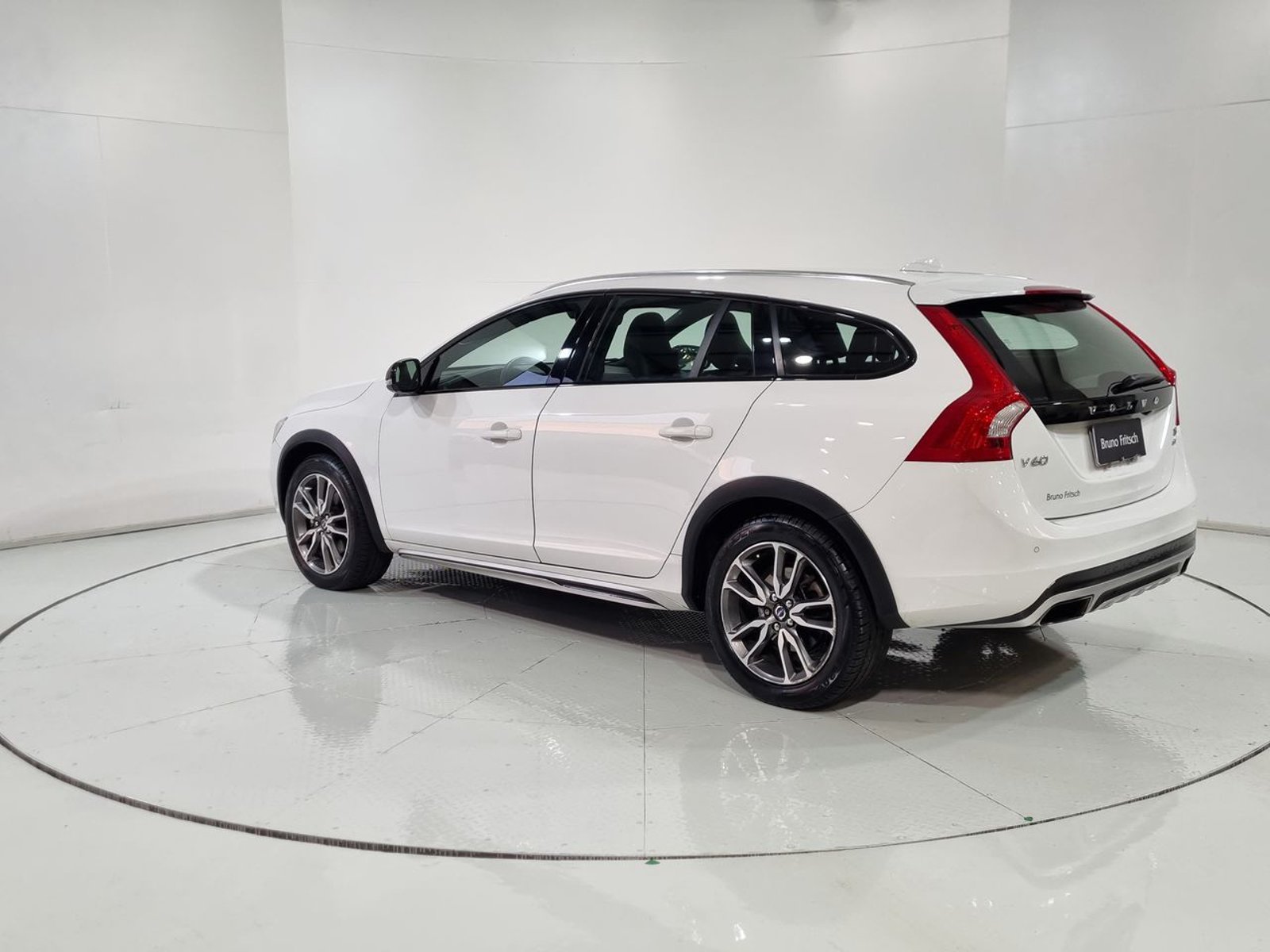 Volvo V60CC T5 AWD 2.5 2017 - Imagen 7 de 20