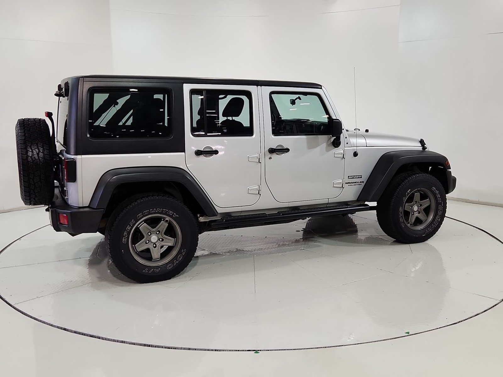 Jeep WRANGLER UNLIMITED SPORT 3.6 AUT 2013 - Imagen 12 de 20