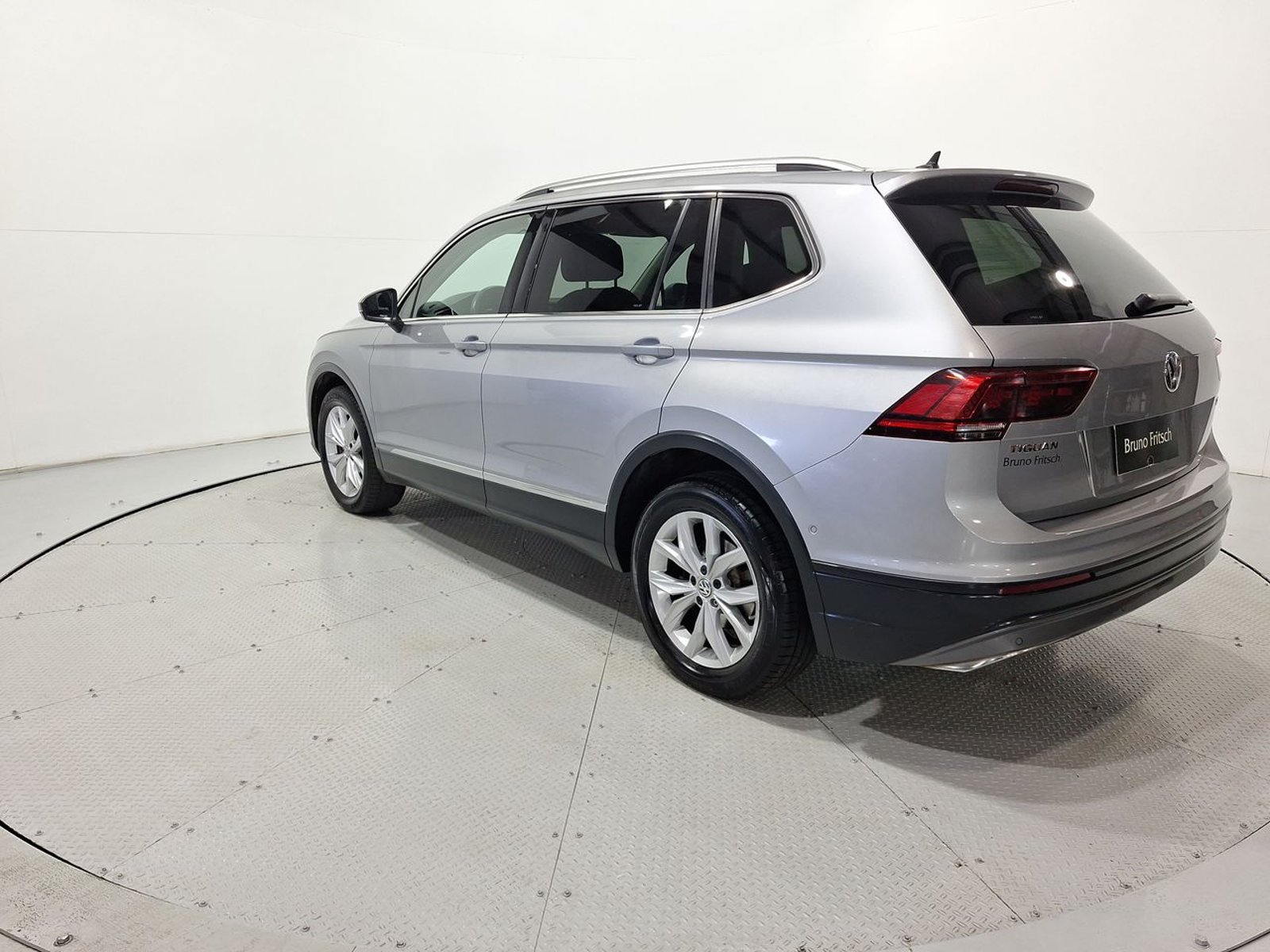 Volkswagen TIGUAN 1.4 AT 2021 - Imagen 5 de 20