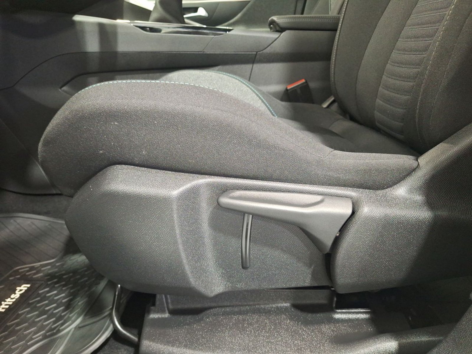 Peugeot 3008 ACTIVE PACK GASOLINA 130HP MT 2026 - Imagen 17 de 20