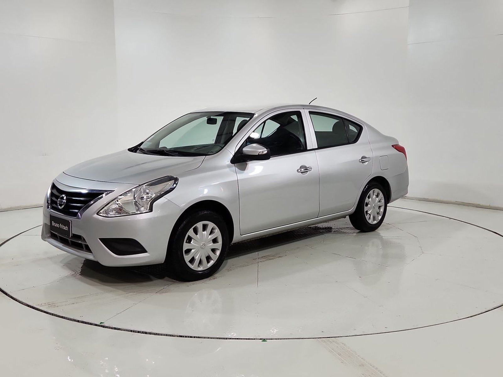 Nissan VERSA SEDAN 1.6 2020 - Imagen 3 de 20