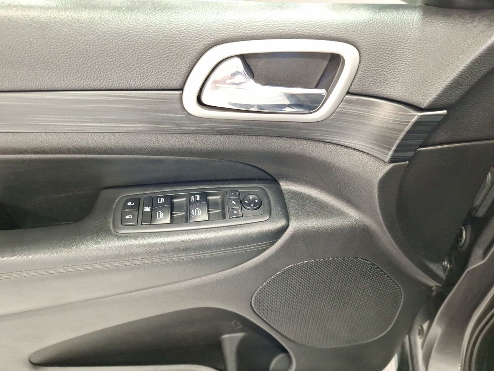 Jeep GRAND CHEROKEE LAREDO 4X4 3.6 AUT 2019 - Imagen 16 de 20