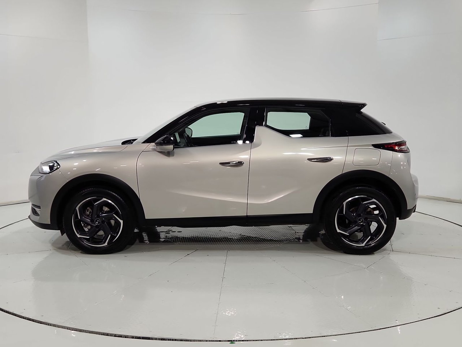 Ds DS3 3 CROSSBACK HDI 1.2 AUT 2023 - Imagen 5 de 20