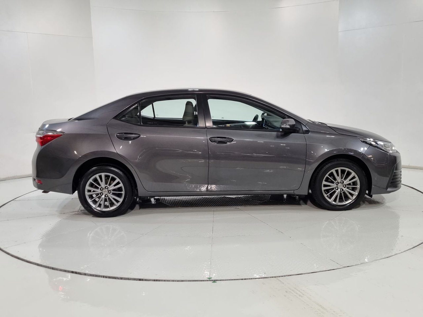Toyota COROLLA XLI 1.8 AUT 2018 - Imagen 13 de 20