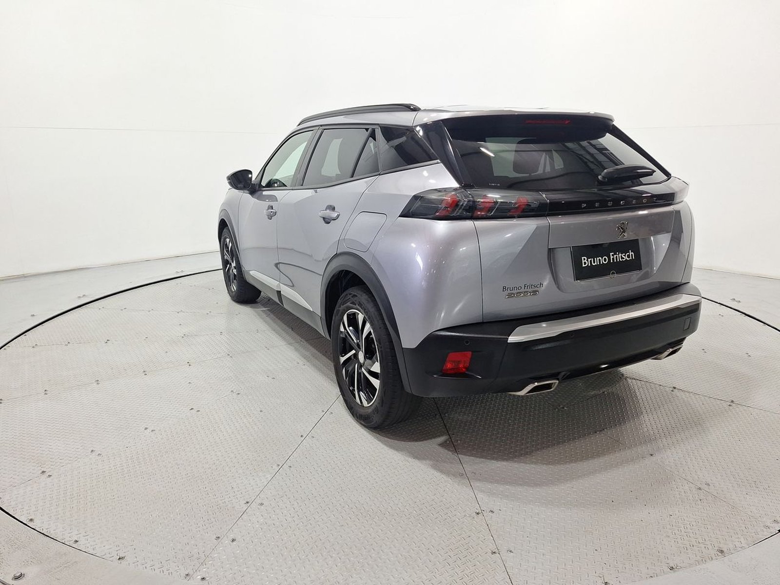 Peugeot 2008 PURETECH 130 EAT8 1.2 AUT 2023 - Imagen 6 de 20